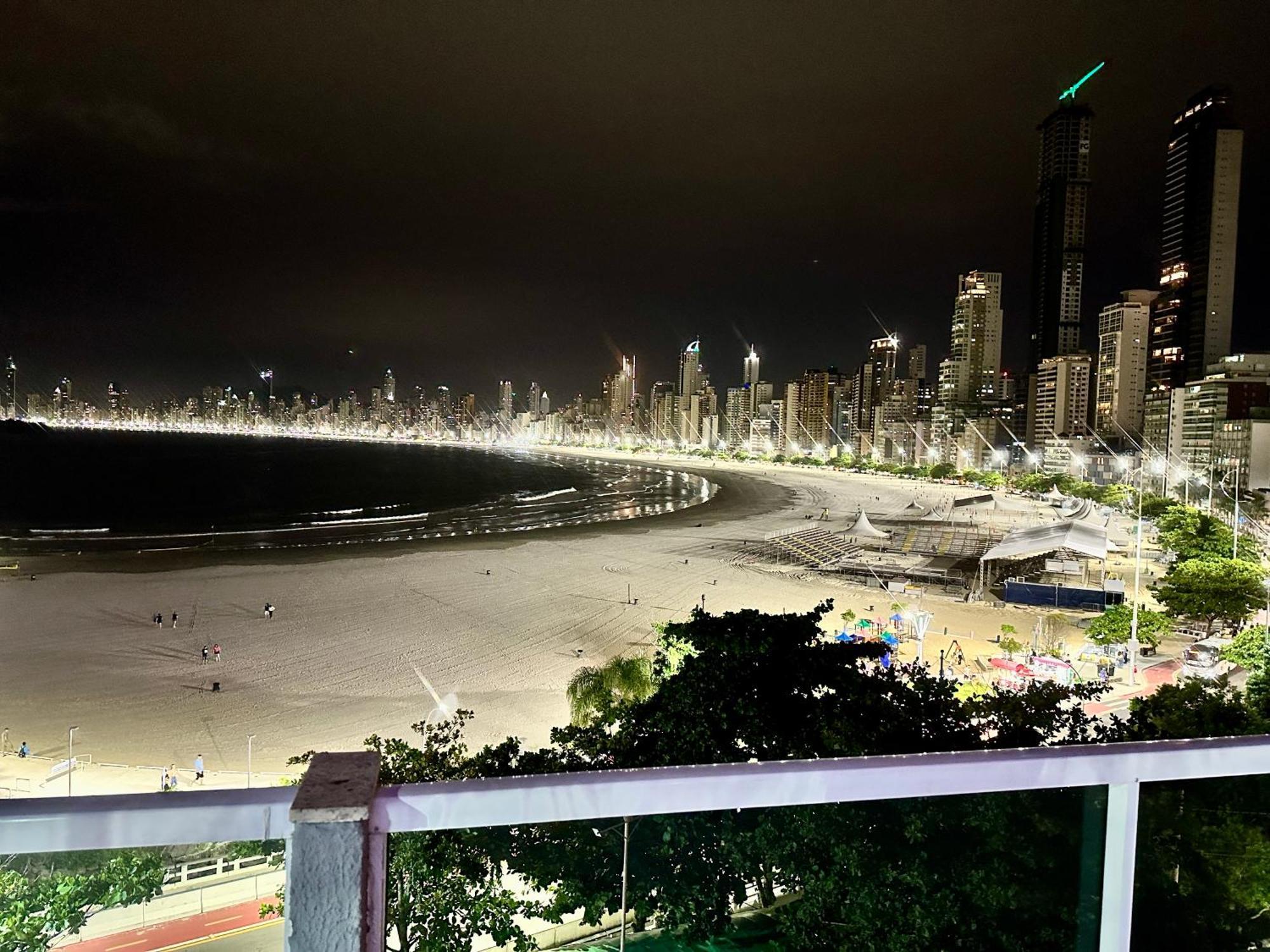 Balneário Camboriú Roda Gigante, Garagem E Piscina מראה חיצוני תמונה