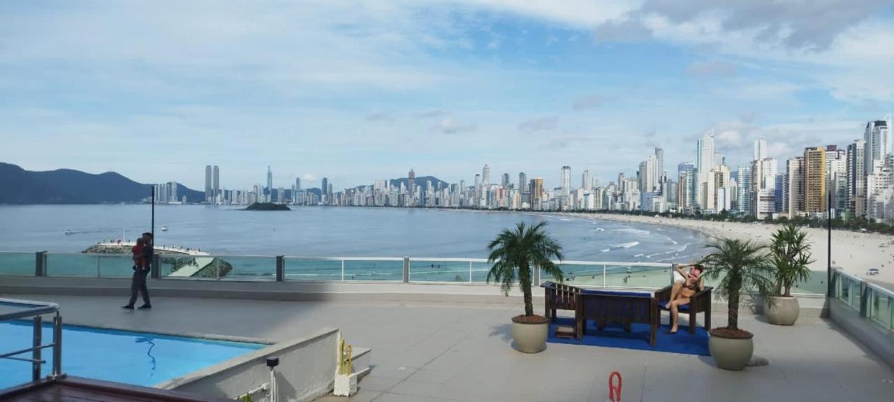 Balneário Camboriú Roda Gigante, Garagem E Piscina מראה חיצוני תמונה